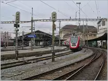 Ein Versuch, den kleinen und, zumindest andeutungsweise, den normalen Twindexx RABe 502 einfangen.
Lausanne, den 10. Nov. 2017 