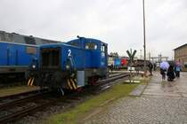 Eine BR 312 der Zellstoff Stendal GmbH, die den Dampflokfreunden Salzwedel e.V. gehört, durchfährt den Bereich des Historischen Lokschuppens Wittenberge während der Fahrzeugschau anlässlich der Herbstdampftage. [7.10.2017 | 14:29 Uhr]