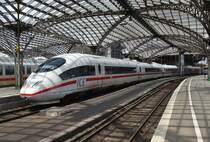 403 009-4  Aalen  steht am 4.7.2017 als ICE612 von München Hauptbahnhof nach Dortmund Hauptbahnhof im Kölner Hauptbahnhof.