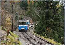 Ein Nachschuss auf den MOB ABDe 8/8 4001 SUISSE zwischen Sendy Sollard und Les Avants. 
11. Nov. 2017