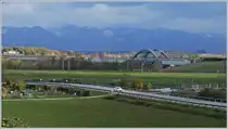 Vom Bahnhof San Piero a Sieve führt eine Strasse in den Ortskern, und in der Gegenrichtung   aufs Land  und bietet dort einen herrlichen Blick in Tal des Sieve und die Schnellfahrstrecke Bologna - Firenze, die hier auf dem 641 langen Piana della Sieve zwischen zwei Tunnels kurz ans Tageslicht kommt, eine schöne  Ausnahme  dieser Strecke, verlaufen doch 71.8 Kilometer von 78 Kilometer in Tunneln.
14. Nov. 2017