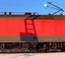 Blitz am Bügel der 120 123-5 DB bei Kronach am 16.02.2017.