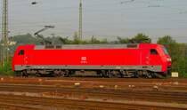 Eine E 152 155-8 in Warteposition vor dem Rangierbahnhof Hagen-Vorhalle.