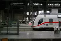 Ein 650 (Stadler Regio-Shuttle RS1) der Erfurter Bahn GmbH, 9442 (Bombardier Talent 2) von Abellio Rail Mitteldeutschland, eine BR 411 und schließlich DBpbzfa 668.2  Leipziger Neuseenland  geben sich in Leipzig Hbf ein Stelldichein. [31.10.2017 | 12:50 Uhr]
