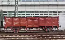 Der offene Güterwagen vom Einsteller FME  49  80 D-FME 5100 055-8 Typ Es 050
wurde am Zugende des Sonderzuges aus Fürth nach Regensburg mitgeführt.-Bild Regensburg den 2.12.2017