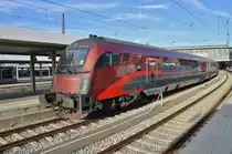 RJ64 von Budapest-Keleti erreicht am Abend des 14.8.2017 den Münchener Hauptbahnhof.