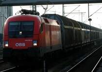 1116 006 am 20.2.2007 bei der Durchfahrt durch Regensburg Hbf.