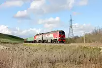 Тепловоз 2ТЭ25КМ-0111 с поездом на участке Красная Стрела - Юровский, Северо-Кавказская Железная Дорога. 
Diesellokomotive 2TE25KM-0111 mit einem Zug auf der Strecke Krasnaya Strela - Jurowski, der Nordkaukasischen Eisenbahn. 
Diesel locomotive 2TE25KM-0111 with a train on the Krasnaya Strela - Yurovsky section, the North-Caucasian Railway