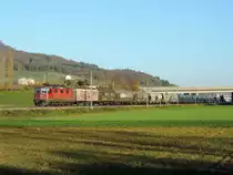 Sissach - 31.10.17 : Re 4/4 II 11232 mit einem Gemichten.