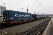 Am 10.11.2017 durchfährt ein langer KLV Zug den Hauptbahnhof Darmstadt in Richtung Süden.