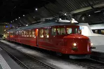 SBB: RAe 4/8 1021 roter Pfeil Chrchill in Zürich HB am 6. Dezember 2017.
Foto: Walter Ruetsch