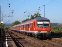 Sieht man kaum: ein Wittenberger Steuerkopf am 19.05.07 im Hofener Haltepunkt. Da heute und morgen Bauarbeiten auf der Murrbahn stattfinden, werden die Regional-(und G�ter-)Z�ge in diesem Zeitraum �ber die Remsbahn umgeleitet. Die Zuglok war eine unbekannte 143er.