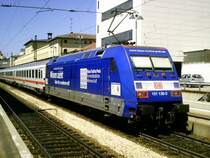 101 136  Klausi  beim fahrplanm��igen Halt in Augsburg Hbf am 19.05.2007. An der Zugspitze hing 120 113.