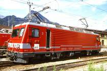 MGB exBVZ - HGe 4/4 II 3 am 18.08.1991 in Brig - Zahnrad-LOKOMOTIVE - Name: Dom - �bernahme: 18.08.1990 - SLM5421/ABB - 1932 KW - Gewicht 64,00t - L�P 14,78m - zul�ssige Geschwindigkeit 90/Z35 km/h - Lebenslauf: ex BVZ HGe 4/4 II 3 - 2003 MGB HGe 4/4 II 3 - Hinweis: Lokname noch abgedeckt, mit Jubil�umsaufkleber
