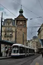 Transports publics genevois (TPG): Nr. 867   kommt am 16. Dezember 2017 als Tramlinie von Carouge – Augustins – Plainpalais – Bel-Air – Gare Cornavin – Avanchet nach CERN, in Genève, Bel-Air an