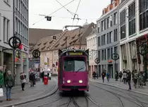 Freiburger Verkehrs AG.
VAG: Noch immer sind die schönen alten Düwags GT8N unentbehrlich und jeden Tag im Einsatz auf den Tramlinien 3 und 5. Aufnahmen vom 14. Dezember 2014.
Foto: Walter Ruetsch