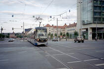 Leipzig LVB SL 15 (NGT12 (LVB-Typ 38) 1214) Augustusplatz am 15. Juli 2008. - Scan eines Farbnegativs. Film: Kodak FB 200-7. Kamera: Leica C2.