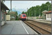 1016 021 bringt im Juni 2005 den OEC189  Val Gardena/Gr�dnertal  von M�nchen zum Brenner. Aufgenommen in Kiefersfelden.