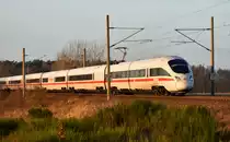 ICE-T  Sonneberg  411 054-0 kommend aus Hamburg. 18.12.2017, 3km östlich von Büchen.