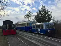 Zwischen Bad Pirawarth und Sulz Nexing gibt es wieder Nostalgieverkehr. Den Auftakt machten am Sonntagen zwischen 26.11. und 17.12. je 2 Zugspaare pro Tag. Die Garnitur auf der rechten Seite pendelte am 17.12.2017.
Mehr Infos gibt es hier: www.museumsbahn.at