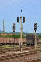 Auf den ersten Blick gleicht es einer Ampel aber die Lichtanlage ist für die Bremsprobe. Das Bild wurde von öffentlich zugänglichen Gelände gemacht.

Blankenburg 08.08.2017