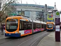 RNV Bombardier Variobahn 4143 (RNV6) und 3281 (RNV8) am 16.12.17 in Heidelberg Bismarckplatz
