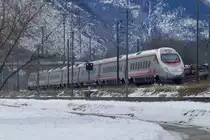 Nachschuss vom ETR 610 012 als EC 34 nach Genf, am 25.12.17 bei Gamsen.