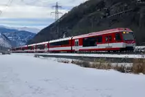 MGB Komet ABDeh 4/10 2012 mit einem ABDeh 4/8 und einem BDkt nach Fiesch, am 25.12.17 im Glisergrund bei Gamsen.