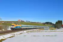 223 013 mit einem ALX am 25.12.2017 bei Görwangs. 