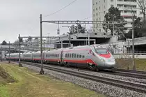 ETR 610 Nr. 11 Trenitalia fährt Richtung Bahnhof Muttenz. Die Aufnahme stammt vom 20.12.2017.