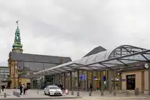 . 100 Joer Gare L�tzebuerg - Da das Empfangsgeb�ude des Bahnhofs von Luxemburg Stadt unter Denkmalschutz steht, entschieden sich die Architekten beim Entwurf der neuen Halle, f�r eine transparente Konstruktion aus Glas, eine sogenannte Verri�re, die nichts von der alten Fassade verdecken soll. 23.09.2012 (Jeanny)