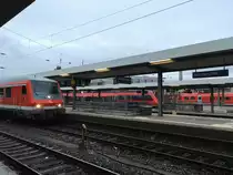 Wer weiß wie lange man noch so einen Anblick in Nürnberg noch hat,...n Wagen mit dem Bahnhofsschild Nürnberg Hbf

Eine n Wagen Garnitur mit 114 015 am 04.01.2018 in Nürnberg Hbf.