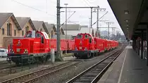 Zwei Tunnelrettungszüge stehen im Bahnhof Fulda bestückt mit den Loks 714 101 - 104. Aufgenommen am 12.12.2015.