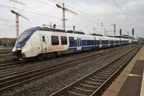 9442 358-9 und 9442 865-3 fahren am 2.7.2017 als RE7 (RE32543)  Rhein-Münsterland-Express  von Münster(Westf) Hauptbahnhof nach Krefeld Hauptbahnhof aus Köln Messe/Deutz aus. 