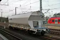VTG Silowagen für Lebensmittel am 07.01.18 in Hanau Hbf abgestellt auf Gleis 6. Es sieht so aus als wenn der Wagen mit Schaden von einen Zug her raus genommen wurde