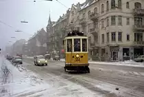 København / Kopenhagen Københavns Sporveje: ATw 314 (Salzwagen) København Ø, Østerbro, Østerbrogade / Hornemannsgade am 16. Februar 1969. - Scan eines Farbnegativs. Film: Kodak Kodacolor X.