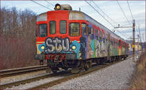 SŽ 814-014 fährt durch Maribor-Tabor Richtung Ormož. /18.1.2018