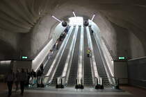 Über 40m tief liegen die Gleisanlagen des neuen Citytunnels in Stockholm. Über eine lange Rolltreppe gelangt man direkt vom Hauptbahnhof zur Station Stockholm City. Aufnahmedatum: 11.07.2017