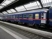ÖBB nightjet - Liegewagen Bvcmbz 61 80 59-90 032-3 im HB Zürich am 28.01.2018