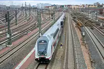 DBpbzfa 668.2 mit Schublok BR 146.5 DB als IC 2540 (Linie 55) von Dresden Hbf nach Hannover Hbf passiert die Zugbildungsanlage Halle (Saale) in nördlicher Richtung. Aufgenommen von der Berliner Brücke. [28.12.2017 | 13:13 Uhr]