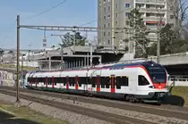RABe 523 070, auf der S1, fährt Richtung Bahnhof Muttenz. Die Aufnahme stammt vom 24.01.2018.