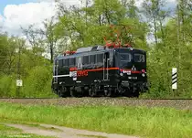 Bei einem Kurbesuch an der Nord-Süd-Strecke gelang dieser Nachschuss auf die schöne private 140 bei Unterhaun. Foto vom 13.05.2017.