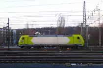 Lok 119 004-9 von Alpha-Trains fährt als Lokzug von Aachen-West nach Köln-Eifeltor und fährt in Richtung Aachen-Schanz in Richtung Aachen-Hbf,Aachen-Rothe-Erde,Stolberg-Hbf(Rheinland)Eschweiler-Hbf,Langerwehe,Düren,Merzenich,Buir,Horrem,Kerpen-Köln-Ehrenfeld,Köln-West,Köln-Süd. 
Aufgenommen vom Bahnsteig in Aachen-West. 
Am Kalten Nachmittag vom 1.2.2018.