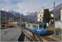 Der SSIF ABe 8/8 23  Ossola  fährt nach einem kurzen Halt in Trontano Richtung Domodossola weiter.
1. März 2017