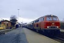218 004 in Pegnitz mit D-Zug Nürnberg - Prag, 29.12.1991