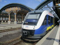 Hier stehen drei Lints (Br648) der NordWestBahn des RE18 von Wilhelmshaven nach Osnabrück Hbf im Oldenburger Hbf im Juli 2017.
Foto: SignalGrün bzw. SignalGrün [Trainsptt] Fotos.