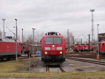 DB 185 017-1 am 28.01.2018 auf der Drehscheibe im Bw Leipzig Engelsdorf. Vom Hp aus fotografiert.