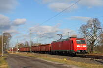 Die 185 073-4 mit einem Eaos Ganzzug am 01.02.2018 in Nassenheide.