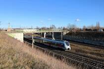 Nachschuss auf eine BR 9442 (Bombardier Talent 2) von Abellio Rail Mitteldeutschland als RB 74619 (RB20) von Eisenach nach Halle(Saale)Hbf, die in Halle (Saale), Kasseler Straße, auf der Bahnstrecke Halle–Bebra (KBS 580) fährt. [29.12.2017 | 13:29 Uhr]