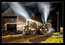 Nachtaufnahme der beiden Steyrtal Dampfloks, 498.04 und 298.102 in der Haltestelle Sommerhubermühle. Bei der ÖBB 298.102 handelt es sich um die im Jahr 1888 gebaute, ex Steyrtalbahn 2  Sierning 
4.1.2018